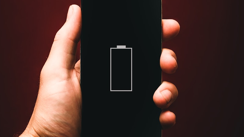 災害に備えるモバイルバッテリーの選び方|停電時に安心できる容量と失敗しないポイント