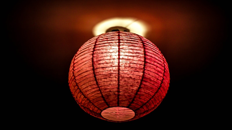LEDランタンは本当に必要？懐中電灯との違い・使い分け・選び方をやさしく解説