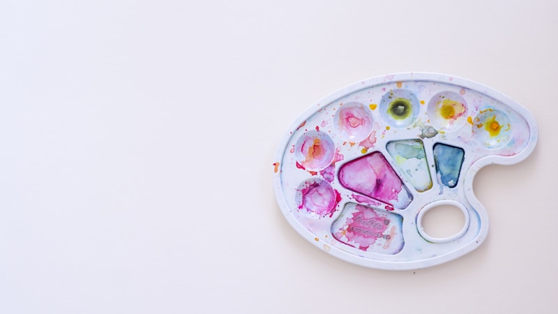 絵の具で青を作る方法をやさしく解説|混色の基本ときれいな青色を出すコツ