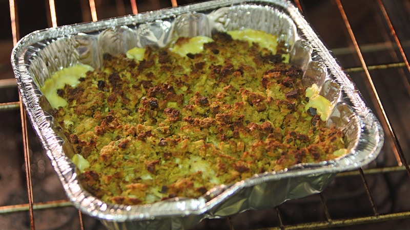 グラタンにパン粉をのせる理由とは?焼き色・食感・失敗しない使い方をやさしく解説